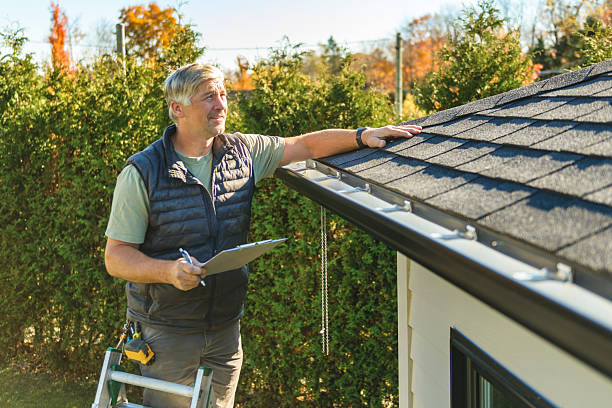 Professional Roof Repair technician working in Summit Argo, IL